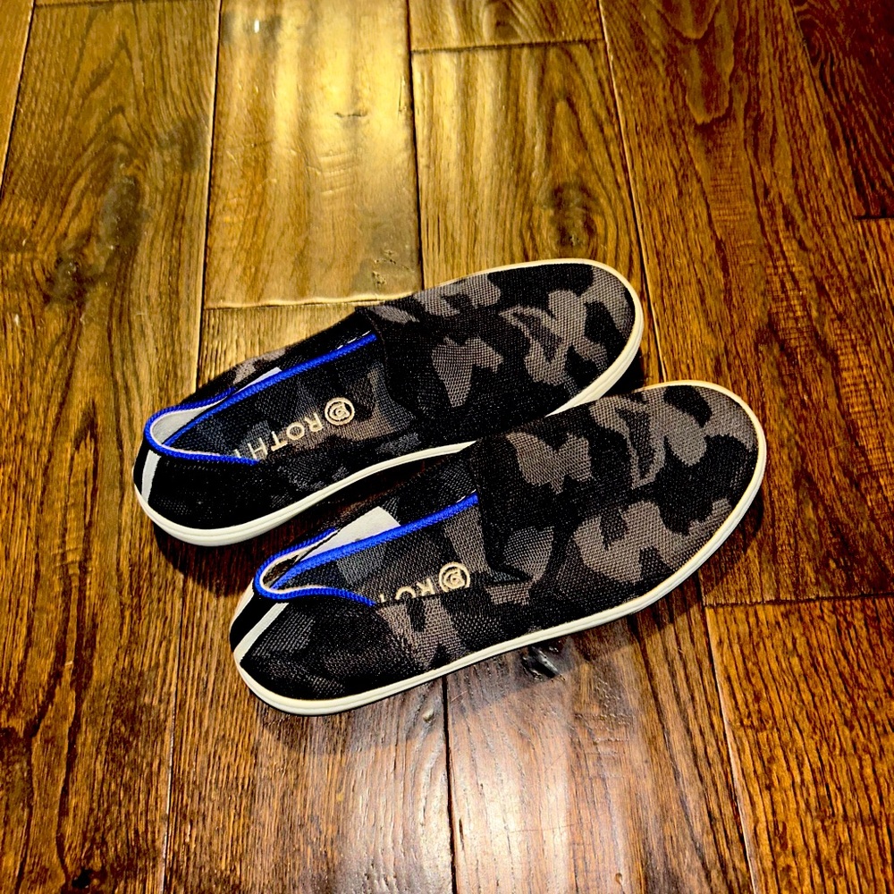 Rothy's - The Sneaker - grey Camo slide on shoes
Womens size 8.5